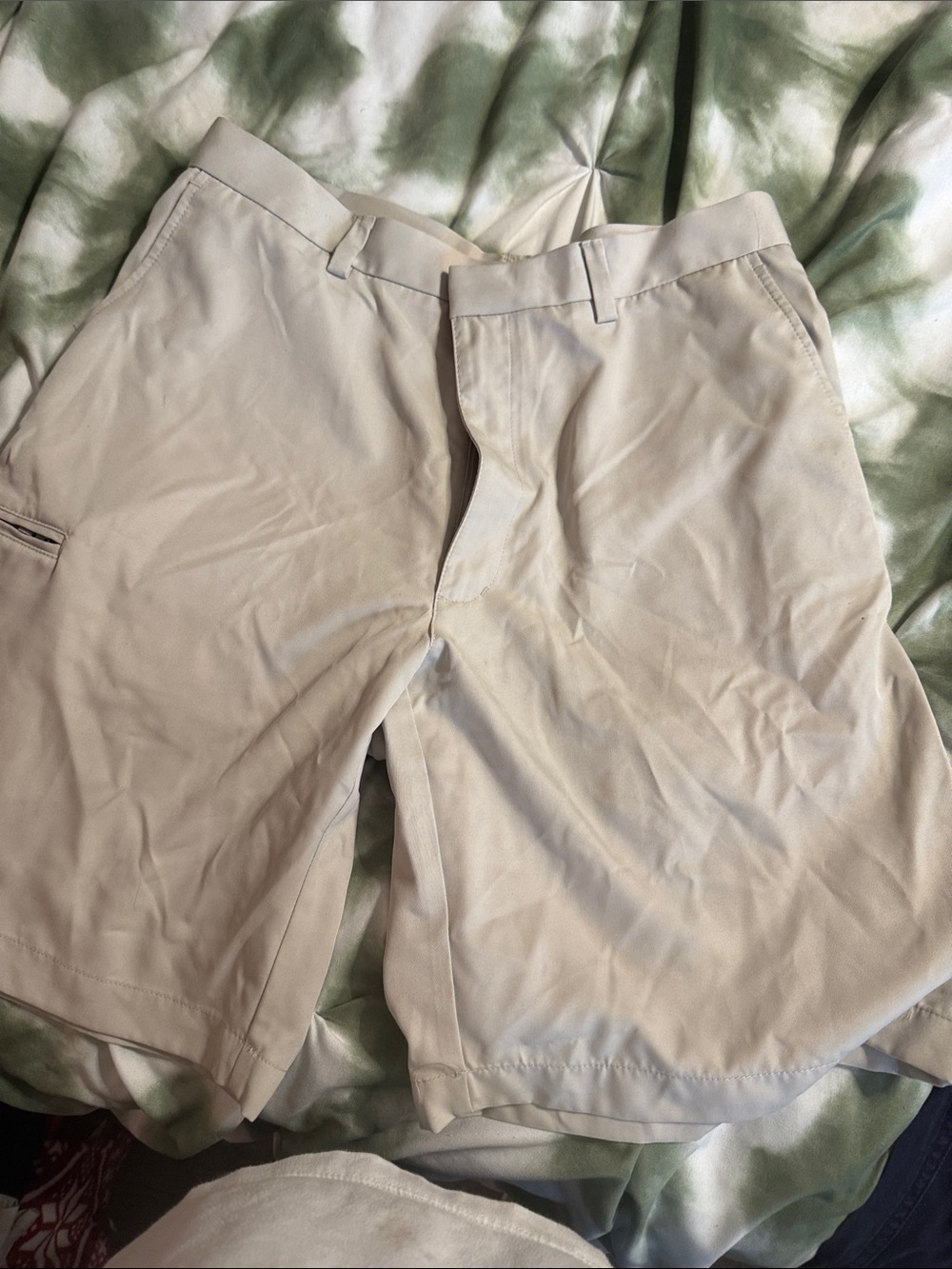 Grand Slam Men's Flat Front Shorts in Light Khaki